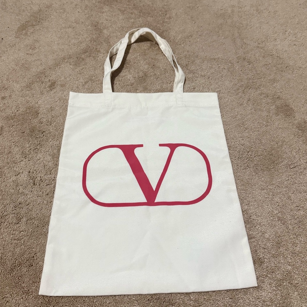 NWOT Valentino tote bag